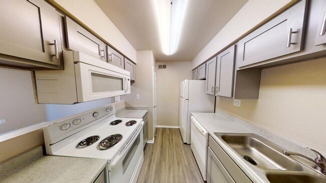 Bosque River Apartments