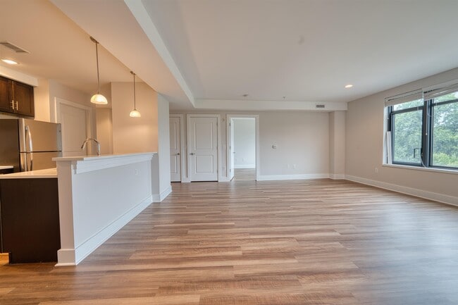 Building Photo - 1040 John F. Kennedy Blvd Unit 508