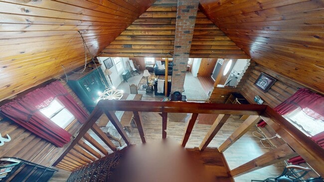 Photo - Crestview schools- FURNISHED county home