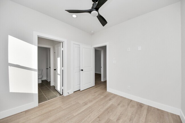 Photo - 8306 Comal St