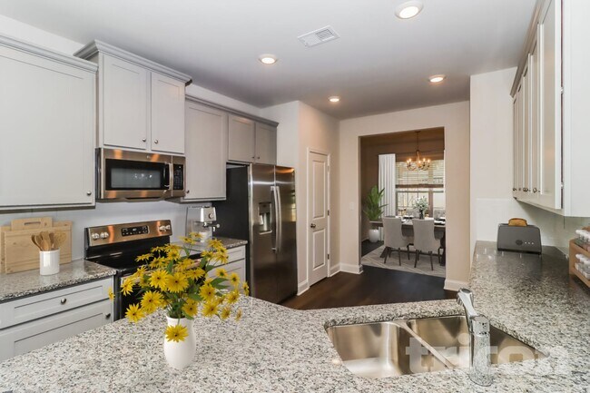 Photo - 138 Halesworth Rd