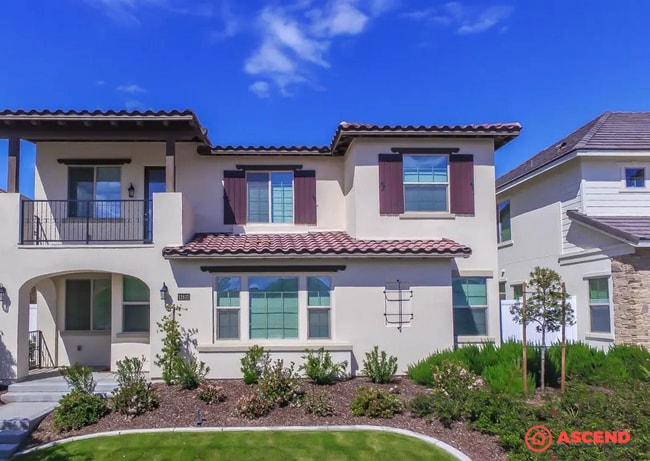 Building Photo - Stunning 4BR/3.5BA Home – 2,300 SqFt | Gated Community w/ Pool, Gym & Clubhouse | Gardener Included!