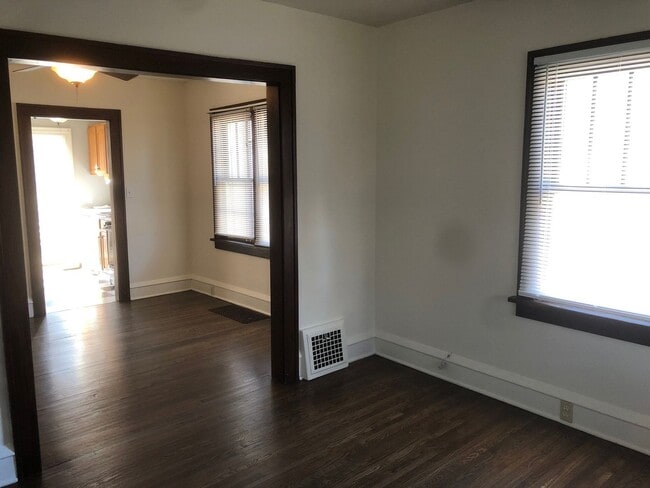 Photo - Charming 2 Bedroom House!