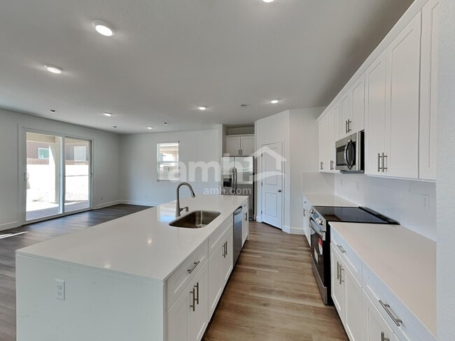 Photo - 10549 Lagaspi Dr