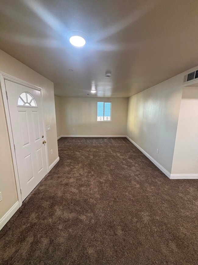 Photo - 122 E 24th St