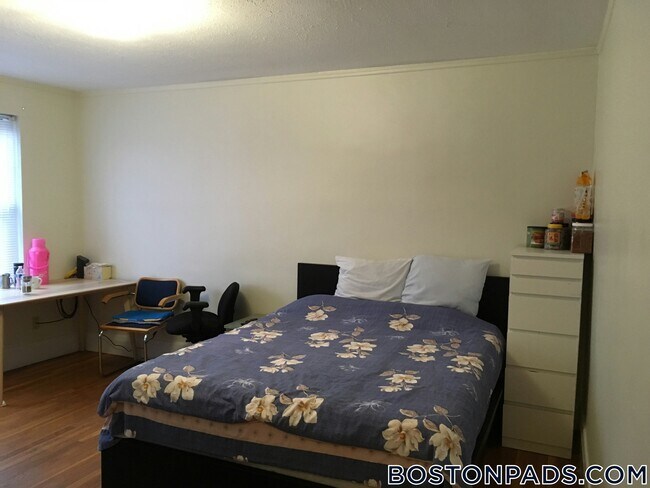 Photo - 349 Pleasant St Unit B1-1