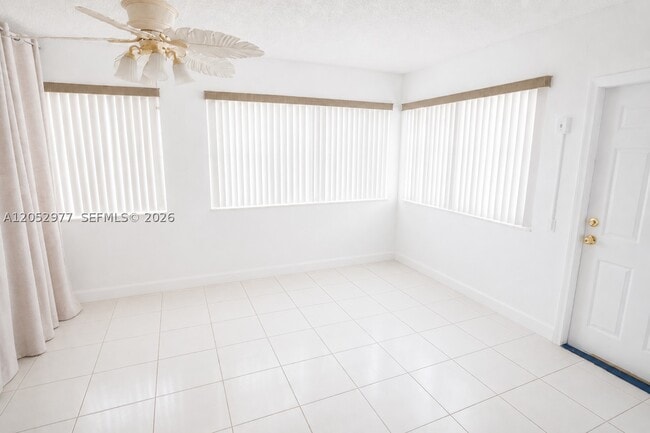 Photo - 765 W 23rd St