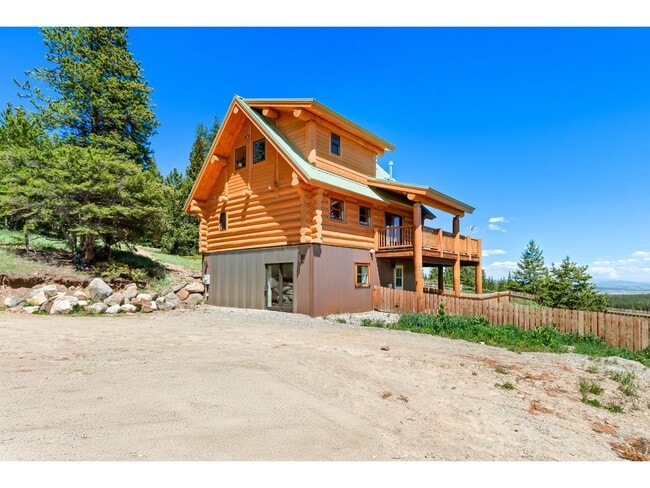 Photo - Beautiful Home on 10 Acres