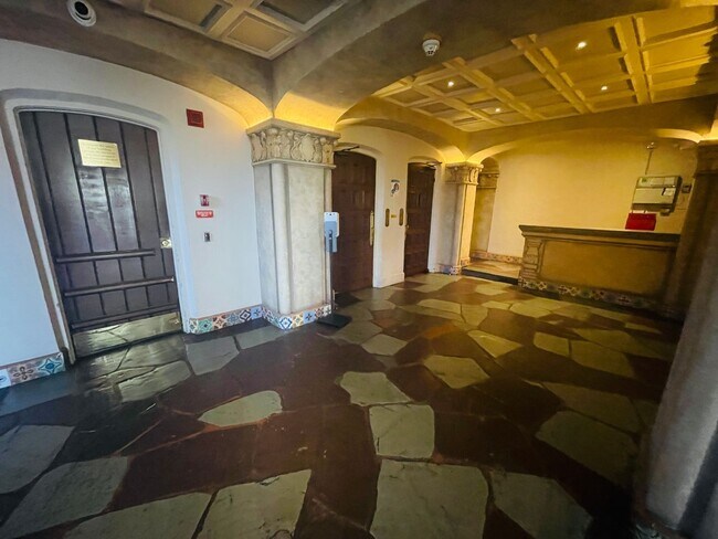 Photo - *New* Beautiful Sun-Filled 1 Bedroom / 1 Bathroom in Cow Hollow with Parking