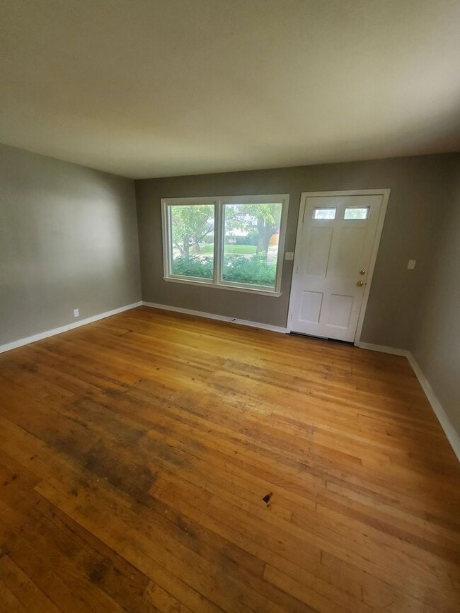 Photo - Cute 3 Bedroom Single Family Home