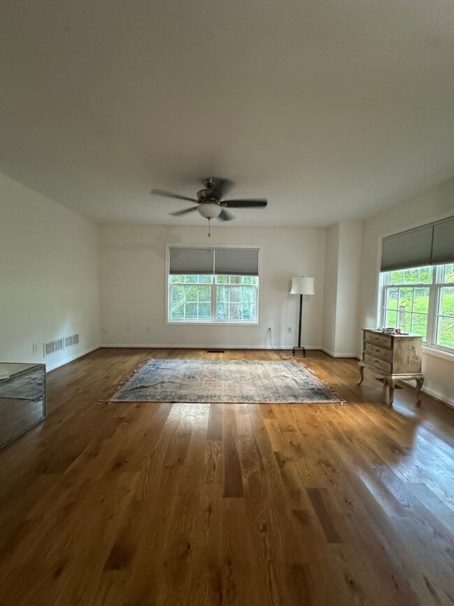 Photo - Normaltown, Move-in ready