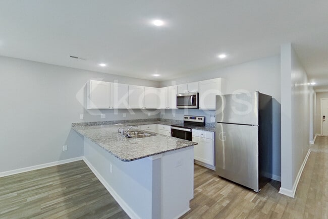 Photo - 105 Spencer Dr