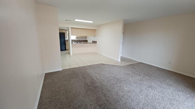 Photo - 280 Ulster Ln