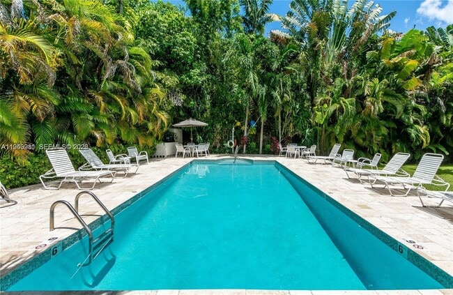 Photo - 2945 Bridgeport Ave