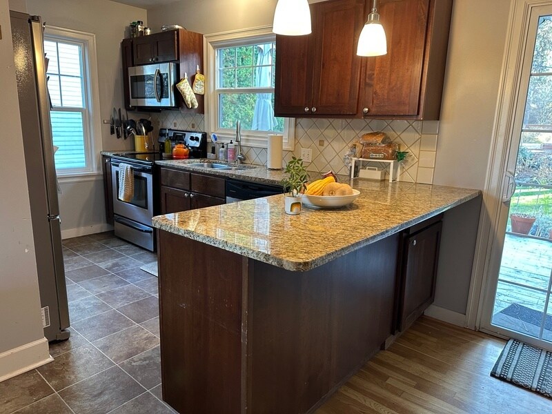 Photo - 215 W 19th Ave