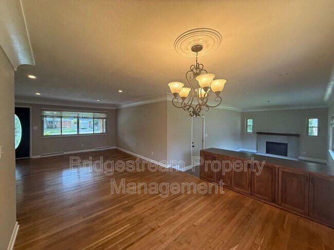 2708 Ater Dr