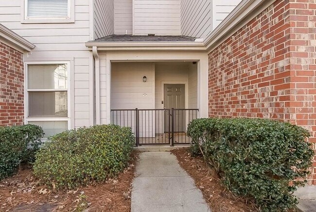 Photo - 600 13th St E