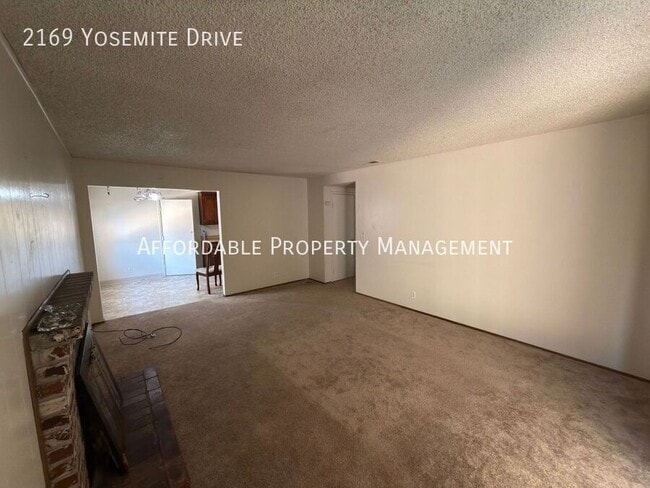 Photo - 2169 Yosemite Dr