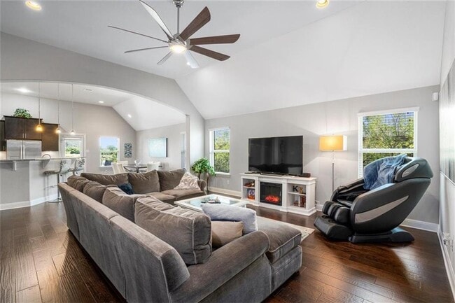 Building Photo - 1805 Morts Pl Rental