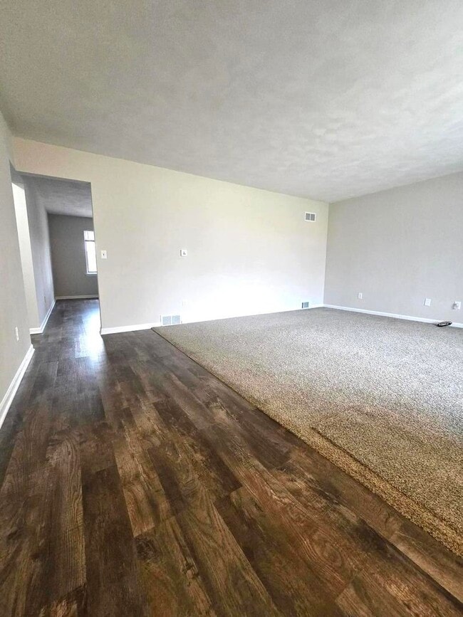 Photo - 714 N Bridge St Unit 0