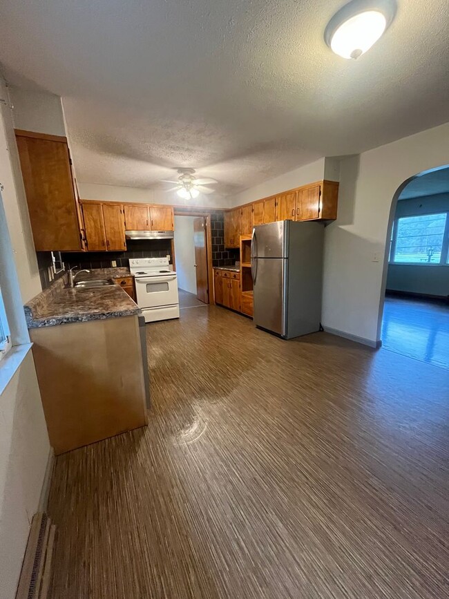 Photo - 507 Walnut St