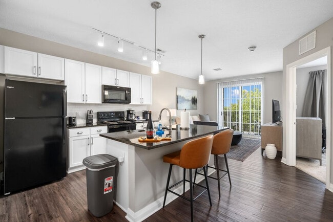 Building Photo - 407 W Rich St