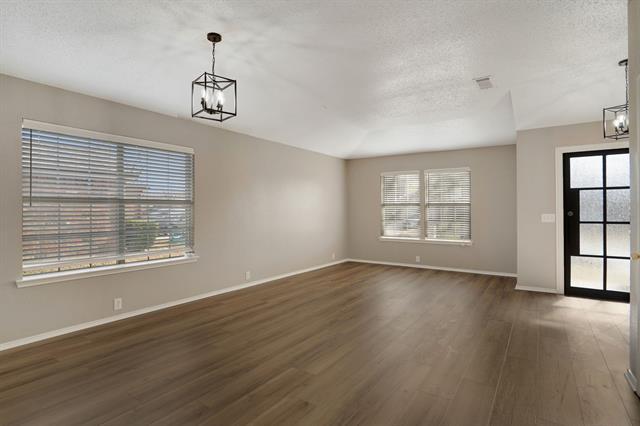 Photo - 2305 Tisbury Way