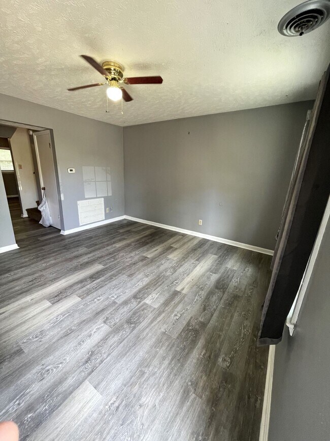 Photo - 6209 Tindal St