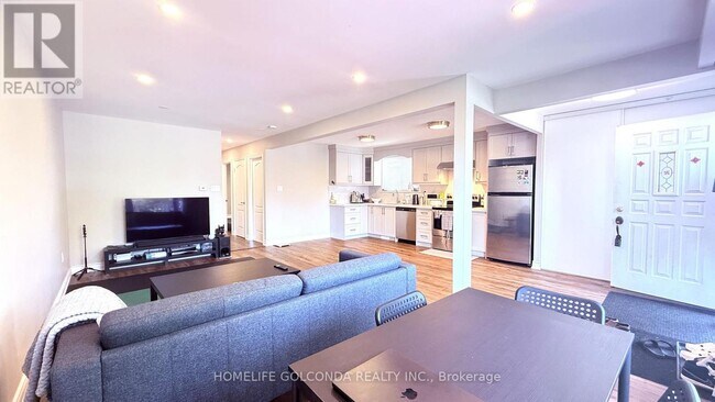 30 Heatherside Dr