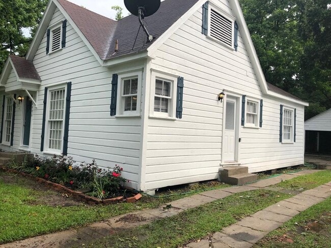 Photo - Move in Ready in Central Houston, 2 Bed/1 ...