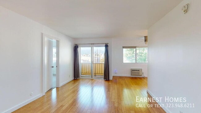 Photo - 525 N Sycamore Ave Unidad 411