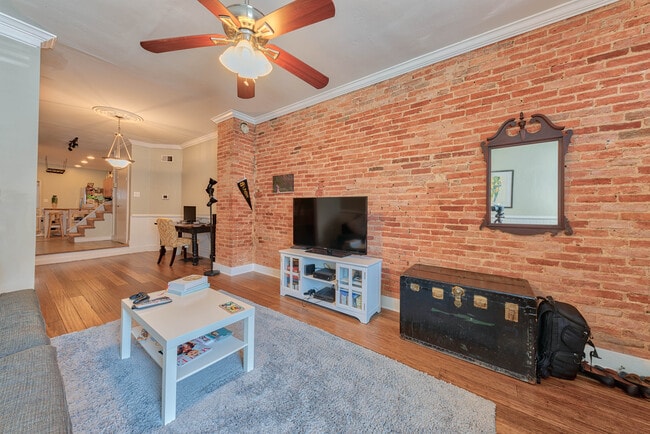 Photo - 3306 Fait Ave