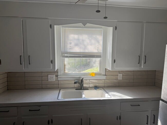 Photo - 102 1/2-112 Loop St