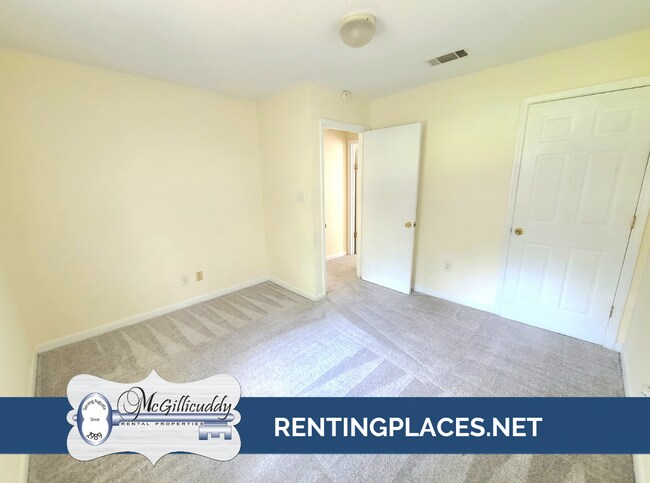 1212 Holden Dr