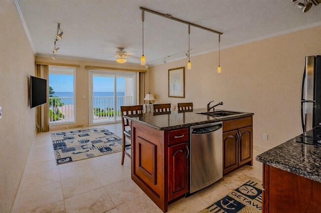 Building Photo - 2506 N Rocky Point Dr Unit 341