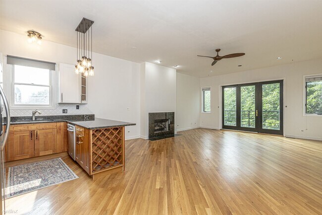 Photo - 2 br, 2 bath Condo - 2616 W Rice St