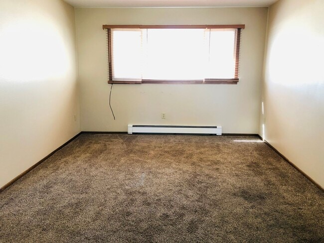 1735 3rd St SE Unit 3