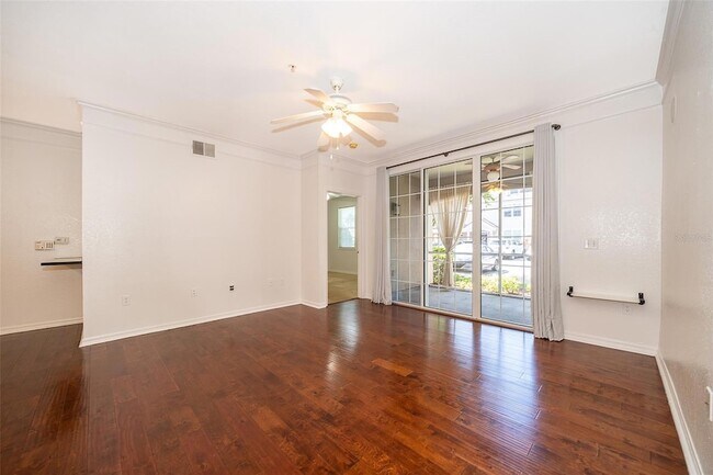 6663 Queens Borough Ave Unit 101