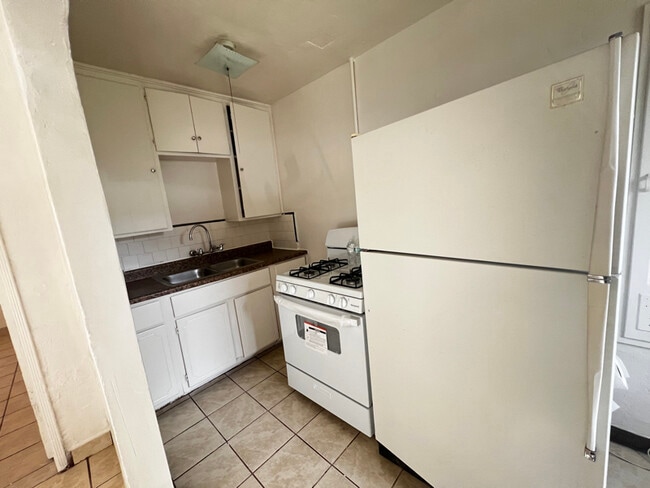 Photo - 563 S 1st Ave