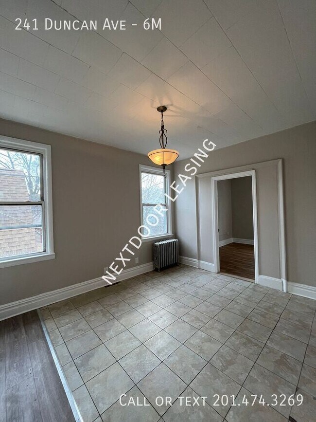 Photo - 241 Duncan Ave Unidad 6M