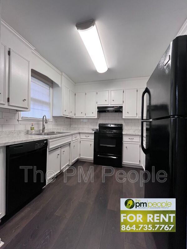 Photo - 102 Wexford Dr