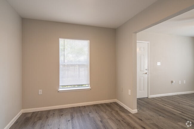 3BR, 2.5BA - 1143SF