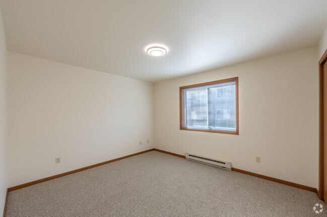 2BR, 1BA - 950SF - Renovated - Bedroom