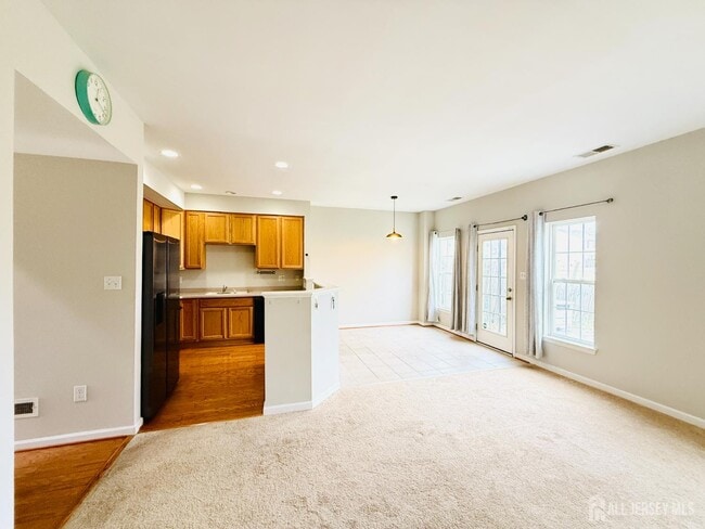 Photo - 47 Peppermint Dr