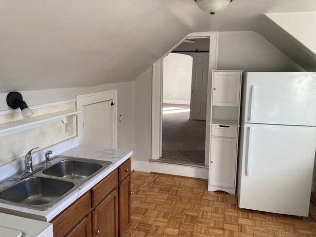 Photo - 5425 Webster St Unidad 2