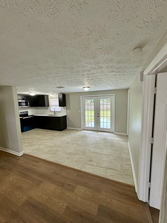Photo - Beautiful 4 Bedroom Rental near Beach Blvd