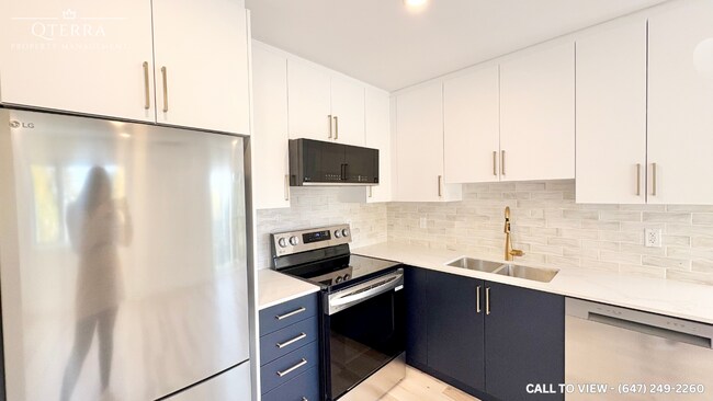 Photo - 694 Crystal St Unit 694B Crystal St, Ottawa,