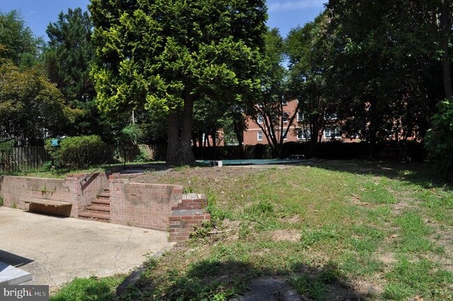 Photo - 4302 Locust Ln