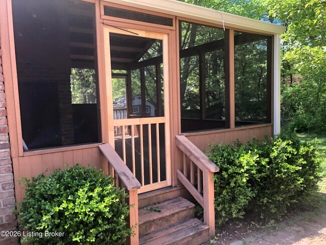 Photo - 6811 Cedarwood Dr
