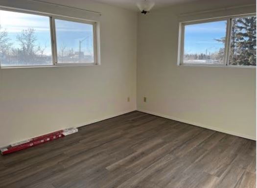 Photo - Close to Olds College- 2 Bedroom Unit Unité 103
